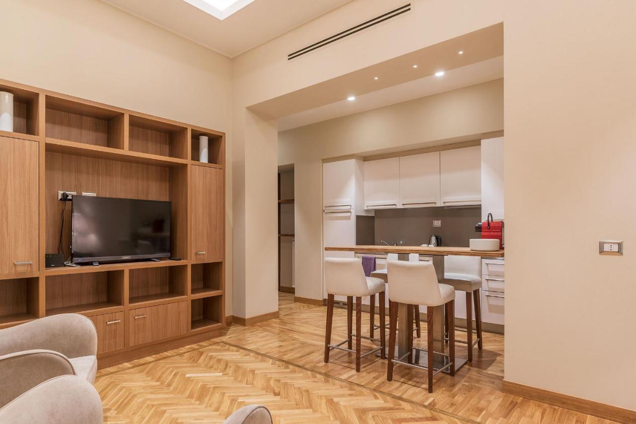 Apartment 900