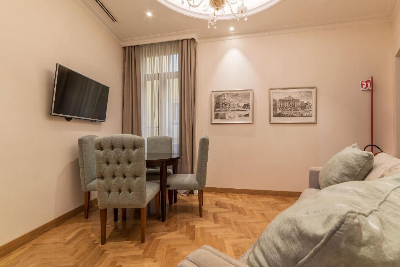 Apartment 900