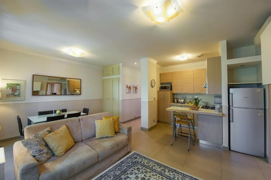 Iflat Sleek Apt In Testaccio Near Ostiense Train Station Appartement