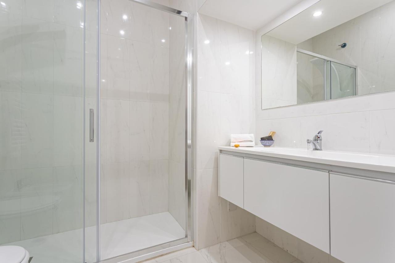 Design Trevi Fountain Apartment *