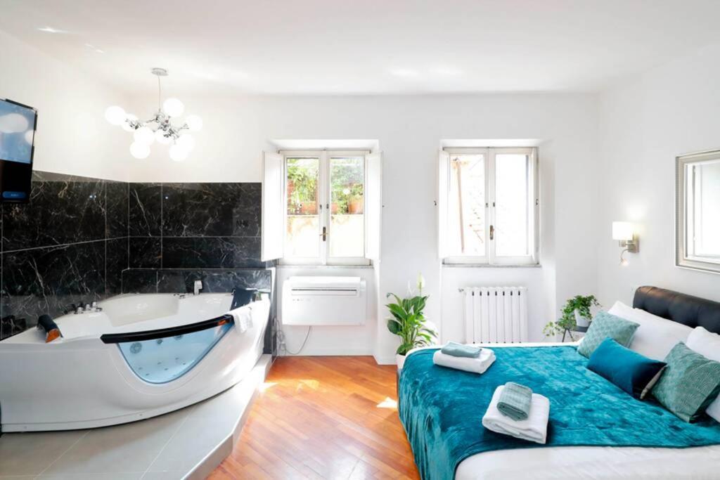 Pantheon Amazing Jacuzzi - Collection Apartment