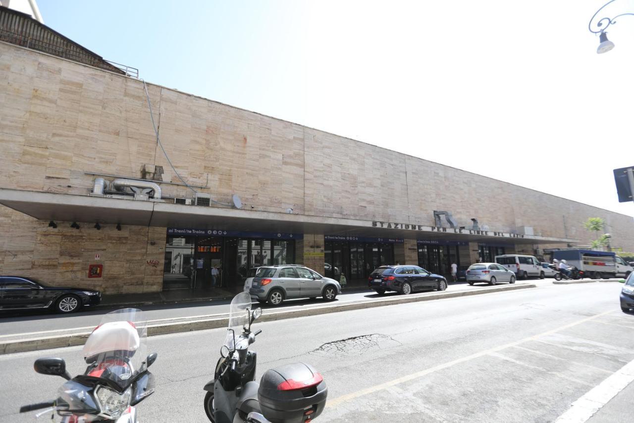 Vicino Stazione Termini E Colosseo