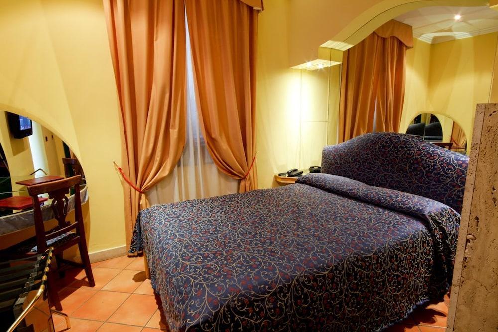 Hotel Canova Rome