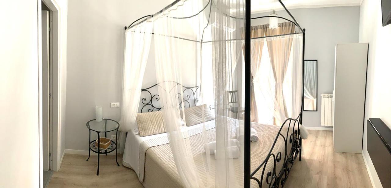 Interno 4 Rome