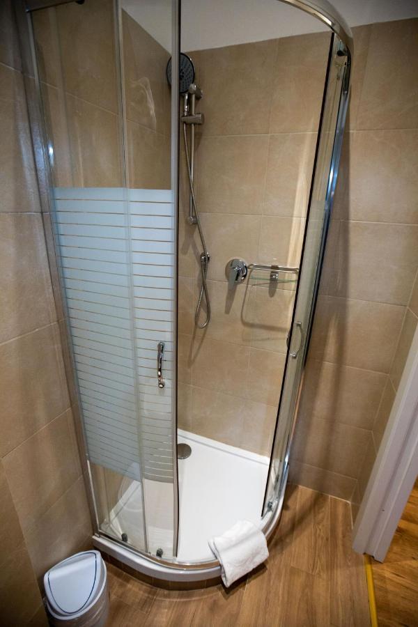 Trevi Qq Bed & Breakfast Rome