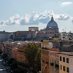 Raffaela\'s Suite&Rooms Vatican Guest House