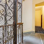 Tiny Steps To Piazza Di Spagna