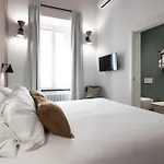 Style & Stone Guest House