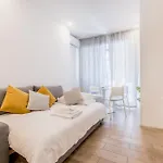IV House