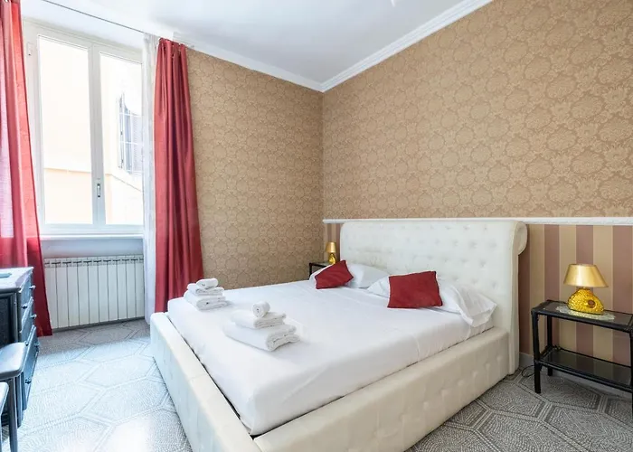 [PIAZZA DI SPAGNA 5 STELLE] Parlamento Room