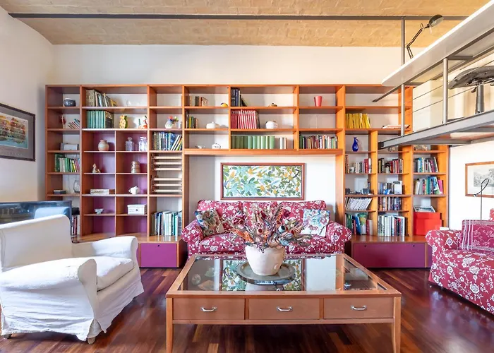 New Trastevere Home: Big, Elegant, Comfy Apartment