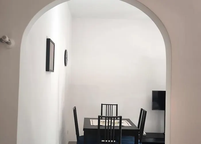 Modern And Quiet Apartment
