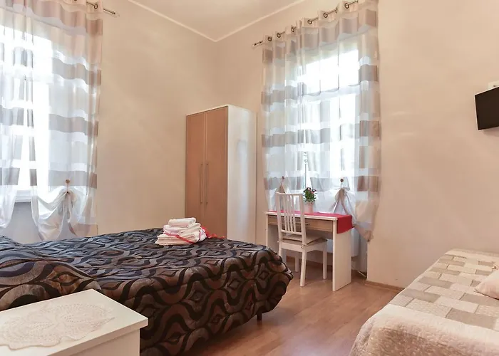 Claudia Suites