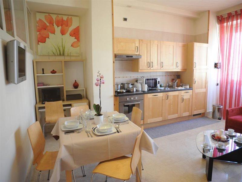 Aparthotel Lux 2*