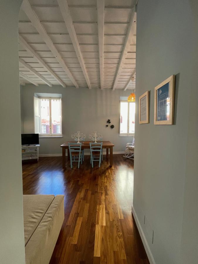 Holidays At Charme Apartment