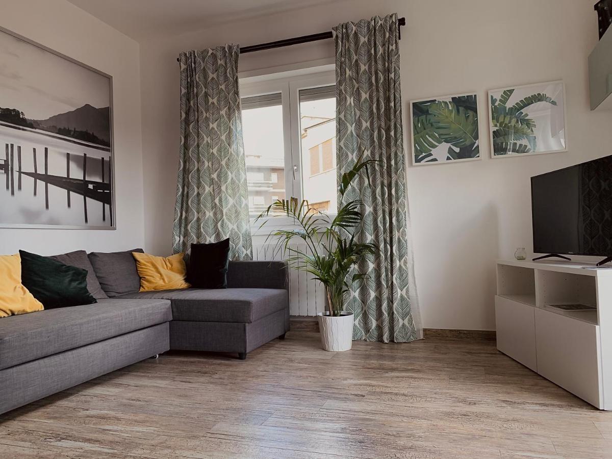 Apartment House *