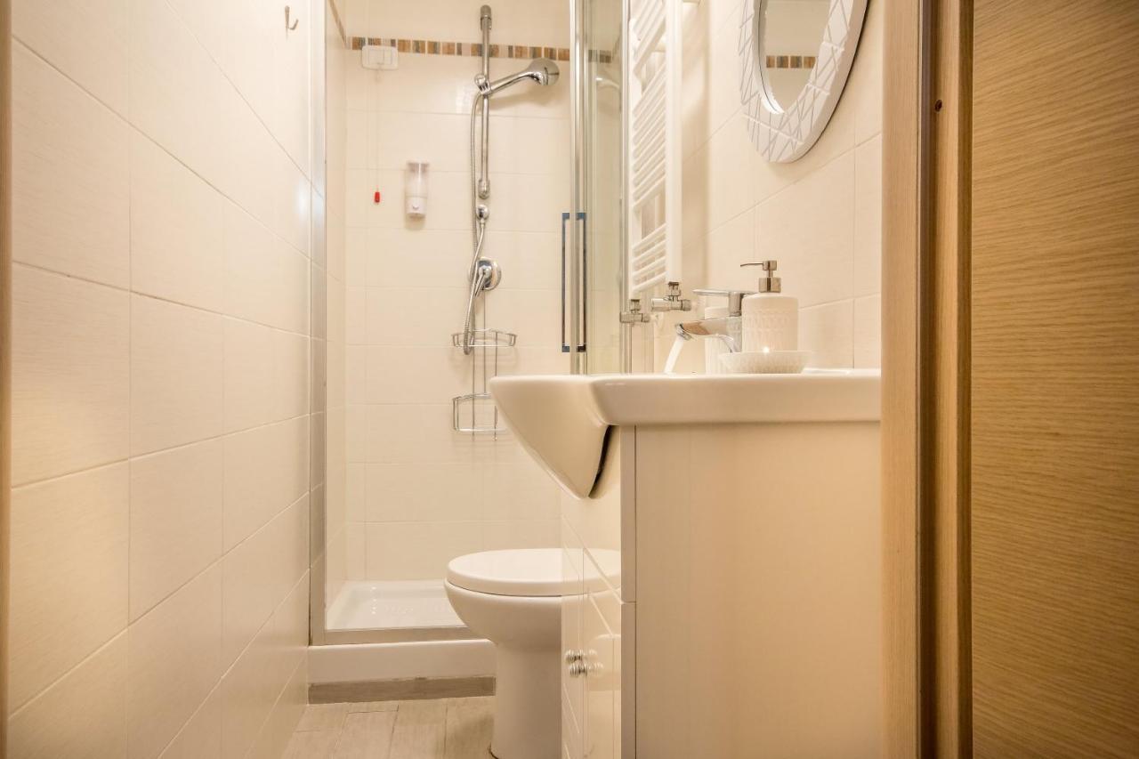 Appartement Flora Metro Vittorio Rome