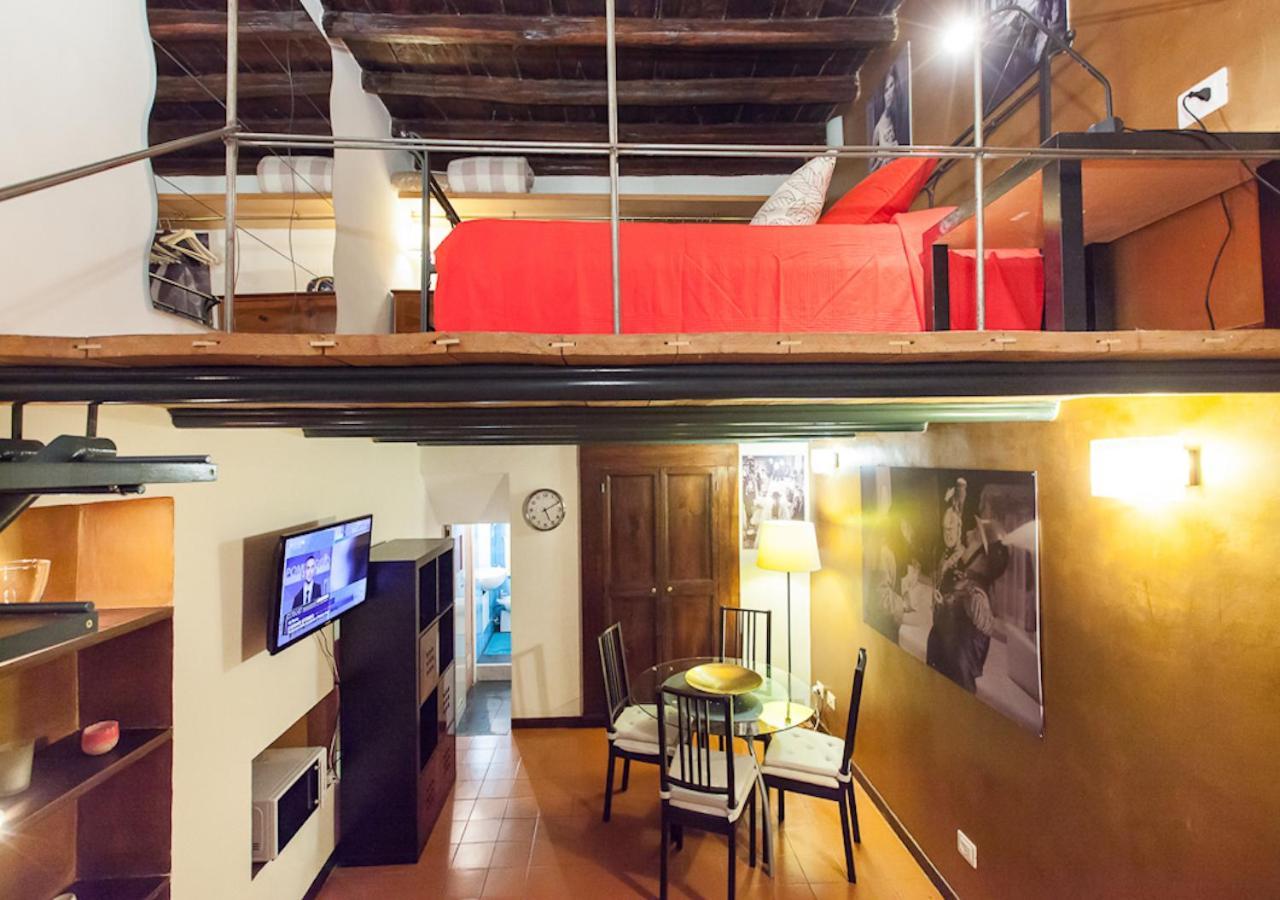 Independent In Trevi Fountain - Spain Square Apartment Rome