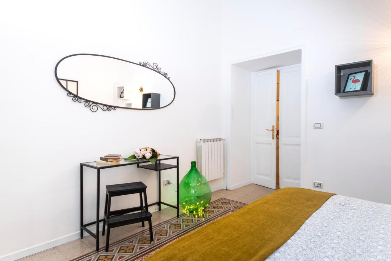 Interno 6 San Pietro Rome