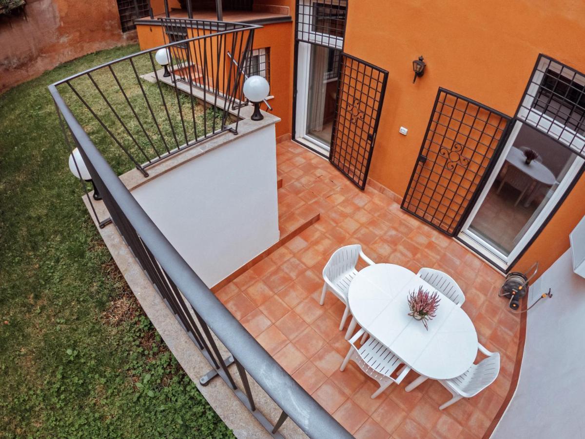 Apartment Renella 92 Rome