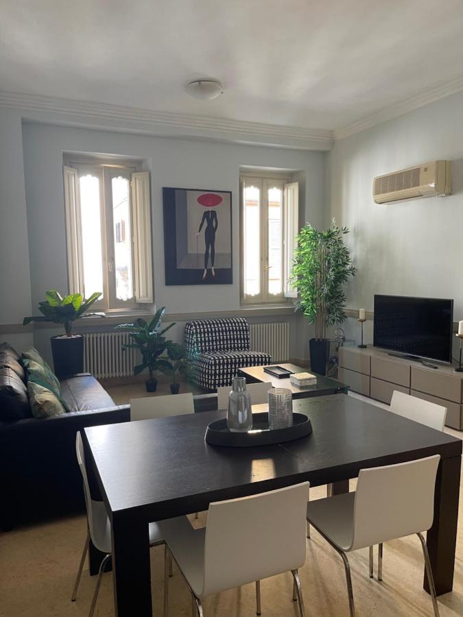 Dimora Storica Palazzo Marescalchi Belli Apartment Rome