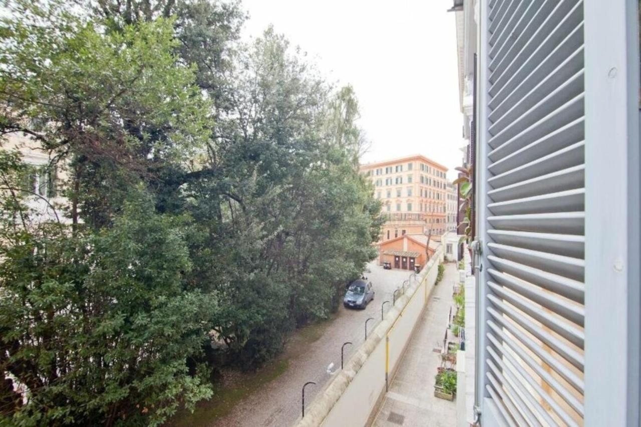 Augusto Valenziani Apartment