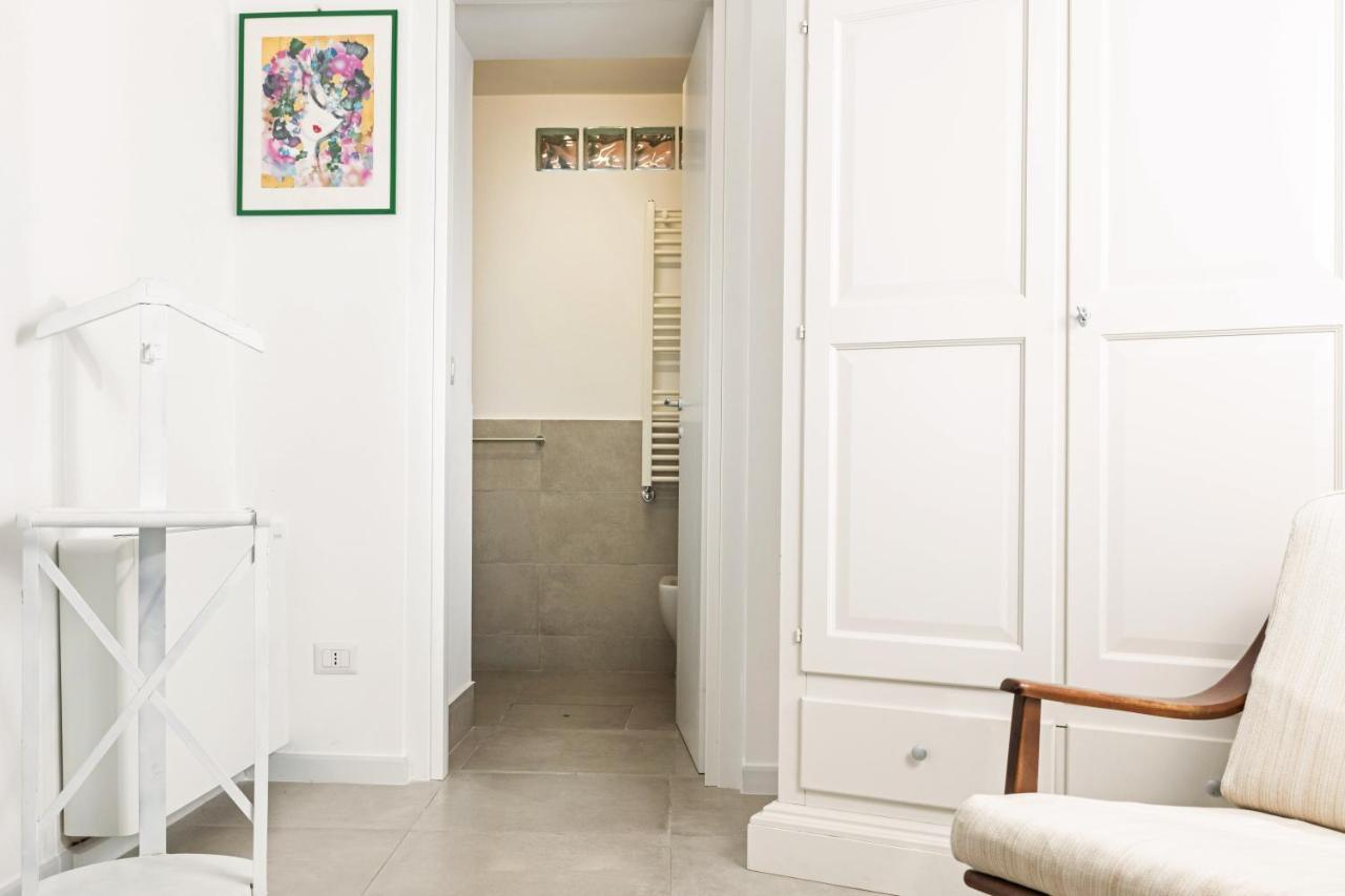 Renella 92 Apartment