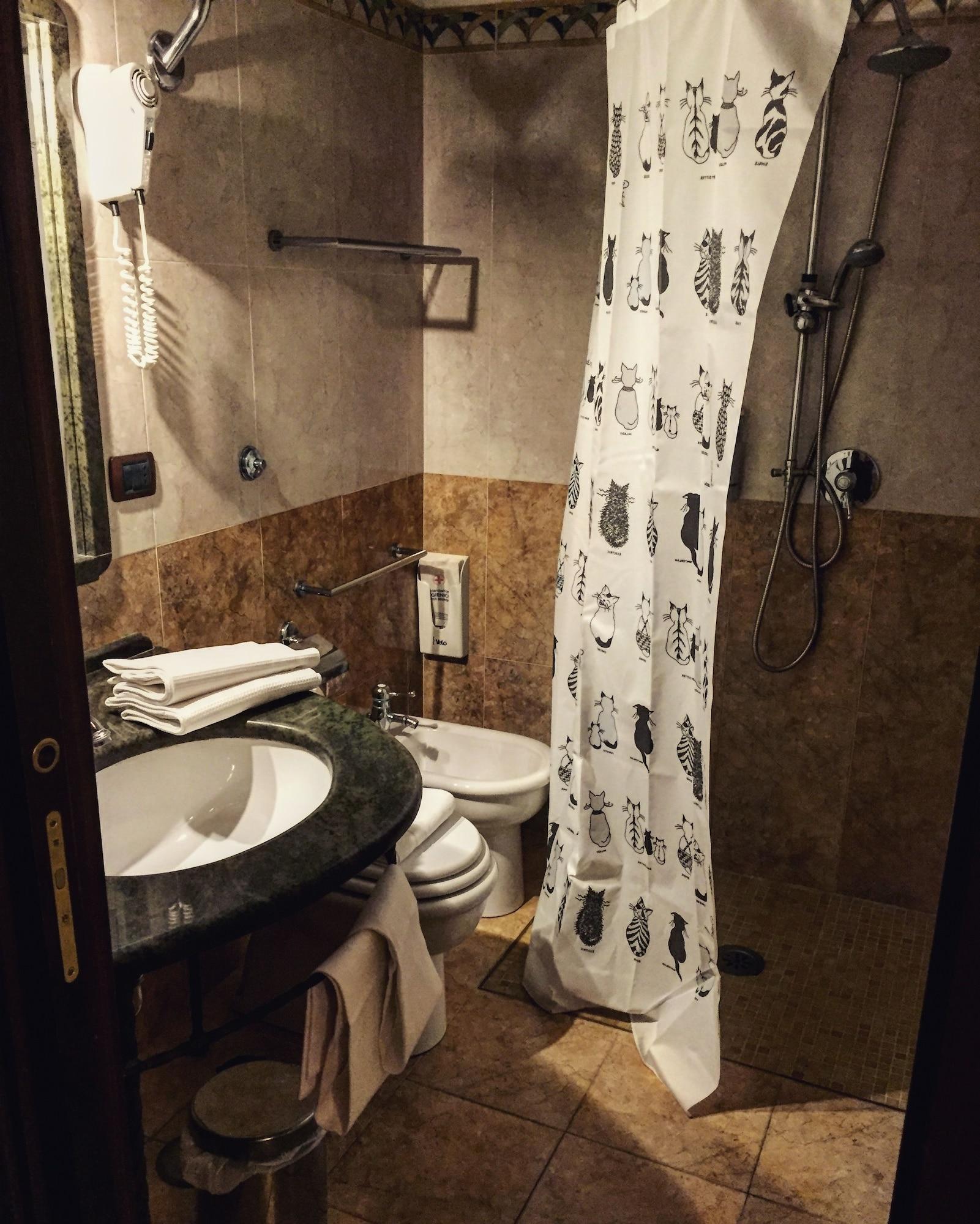 Robinson Hotel 2*