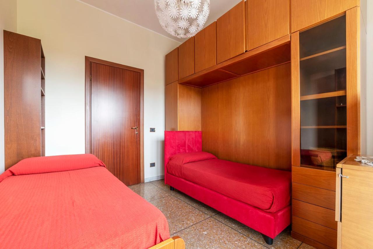 Monteverde Roomy Sun And Flowers Rome
