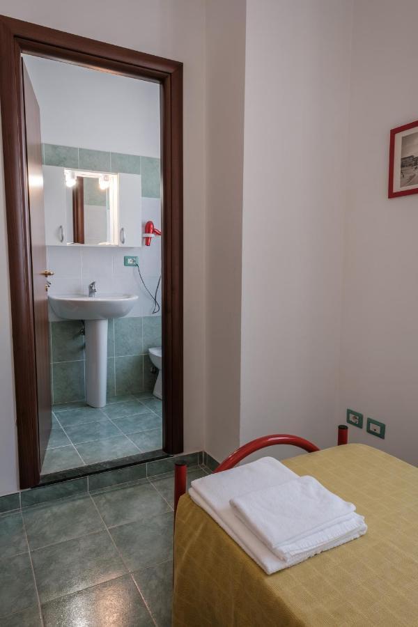 Foresteria Esercito Della Salvezza Albergue Roma