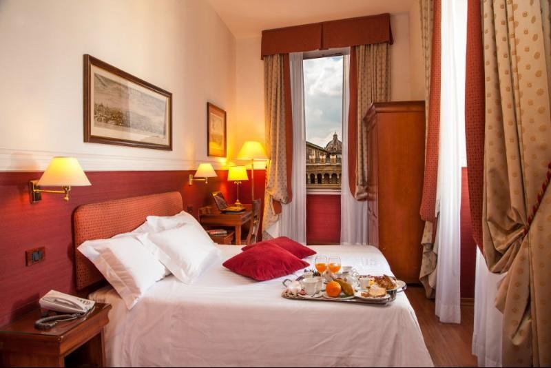 Cosmopolita Rome, Tapestry Collection By Hilton Hotel Rome