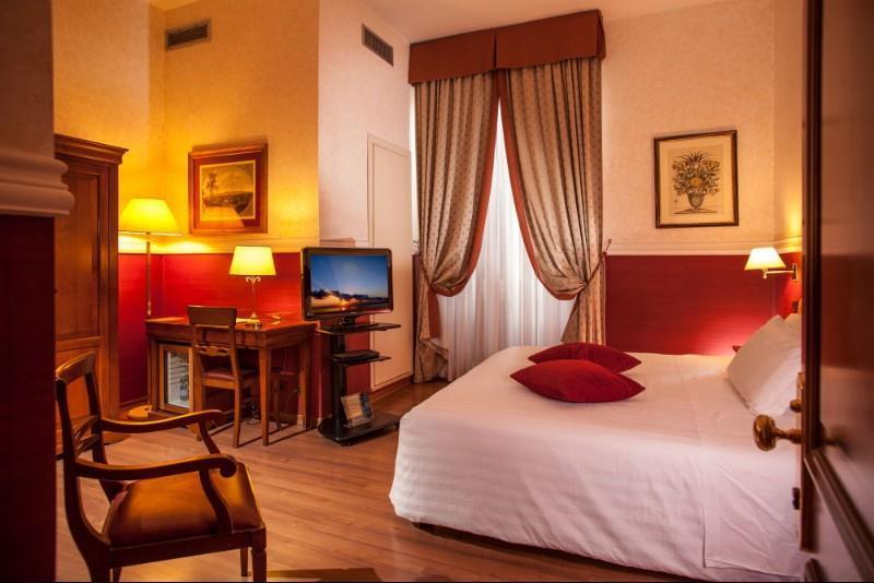 Cosmopolita Rome, Tapestry Collection By Hilton Rome