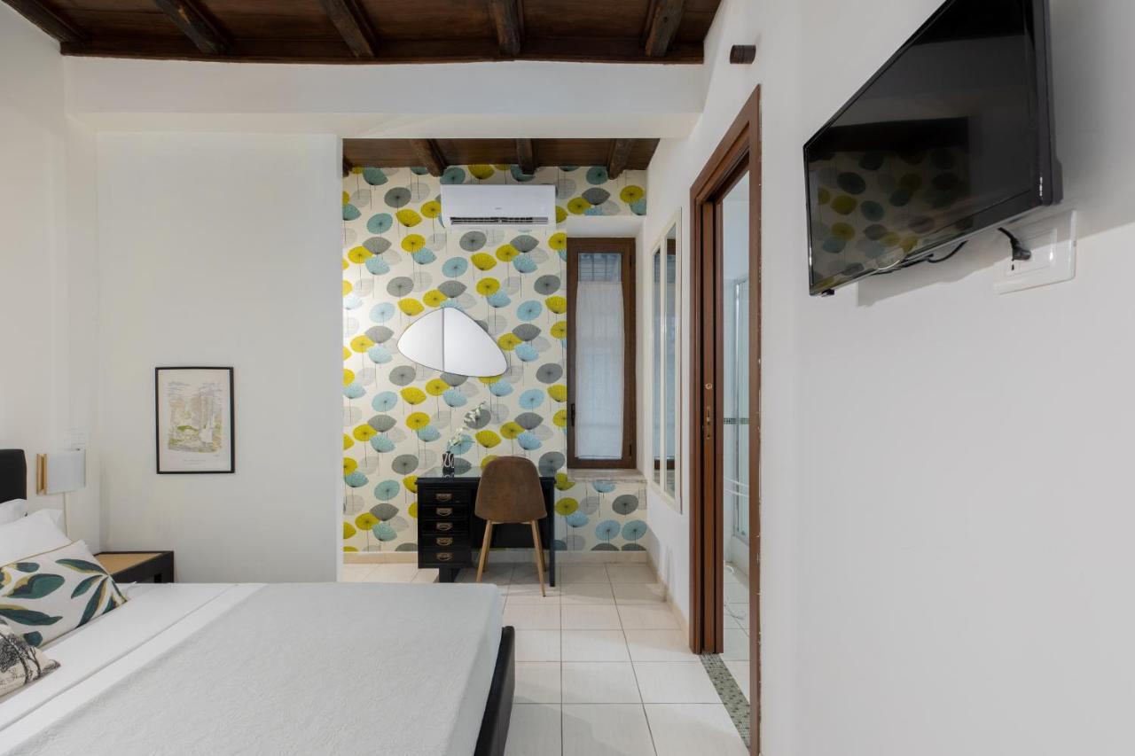 Apartment Iflat Colosseo Flower Rome