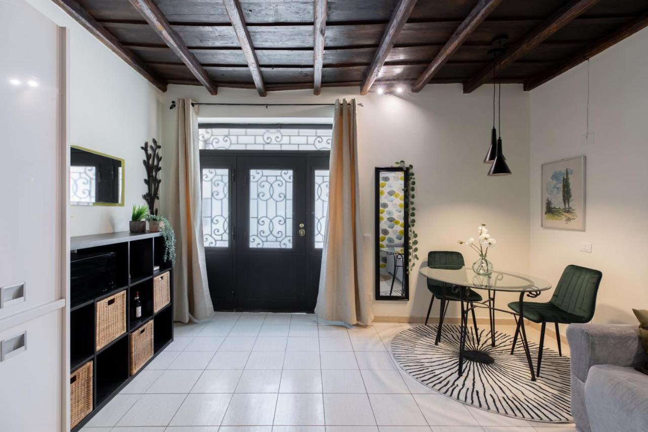 Iflat Colosseo Flower Apartment *