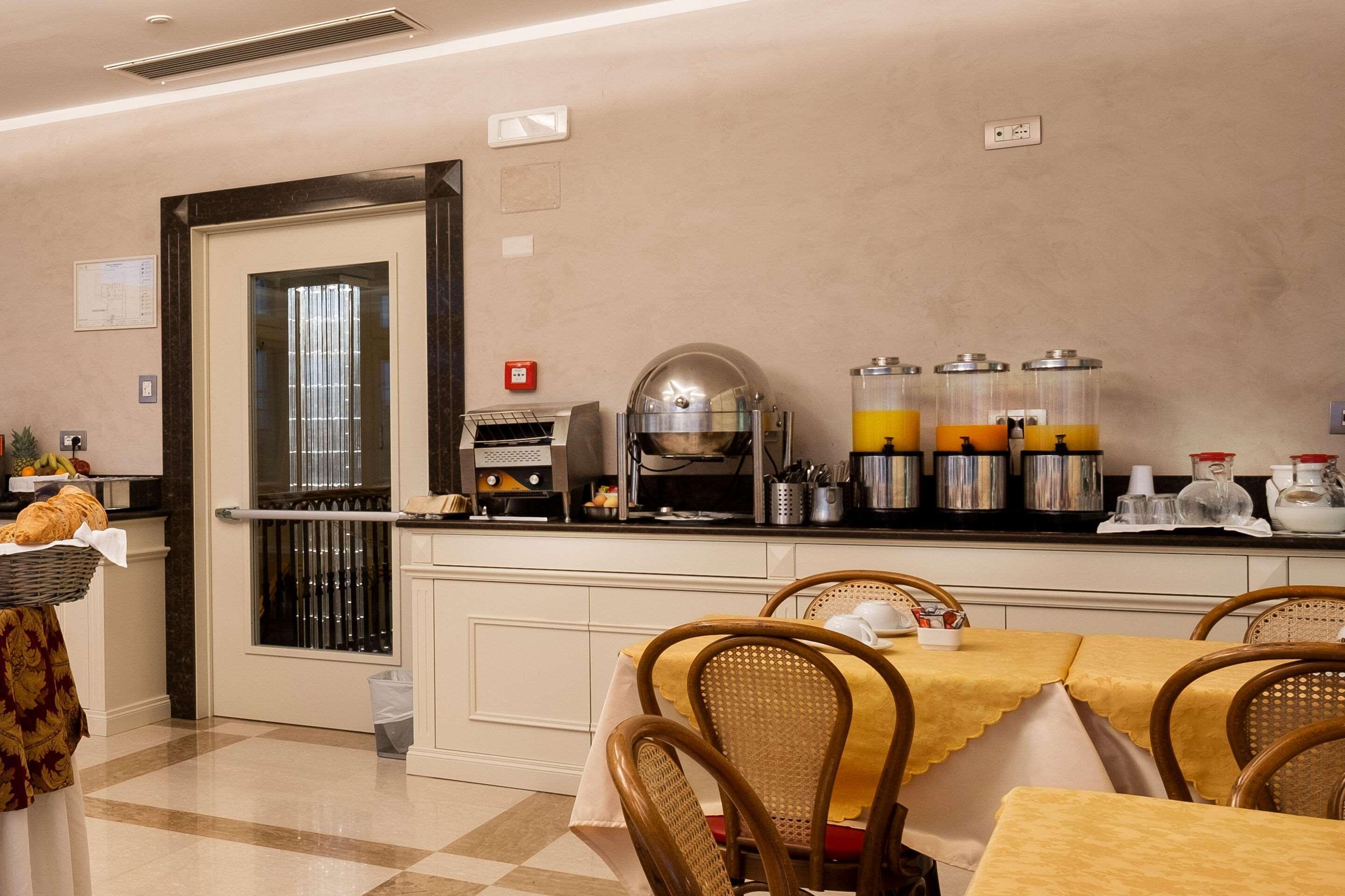Bolivar Hotel