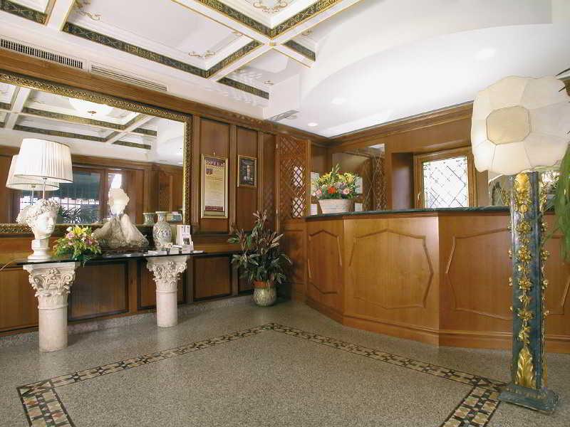 Bolivar 4* Rome