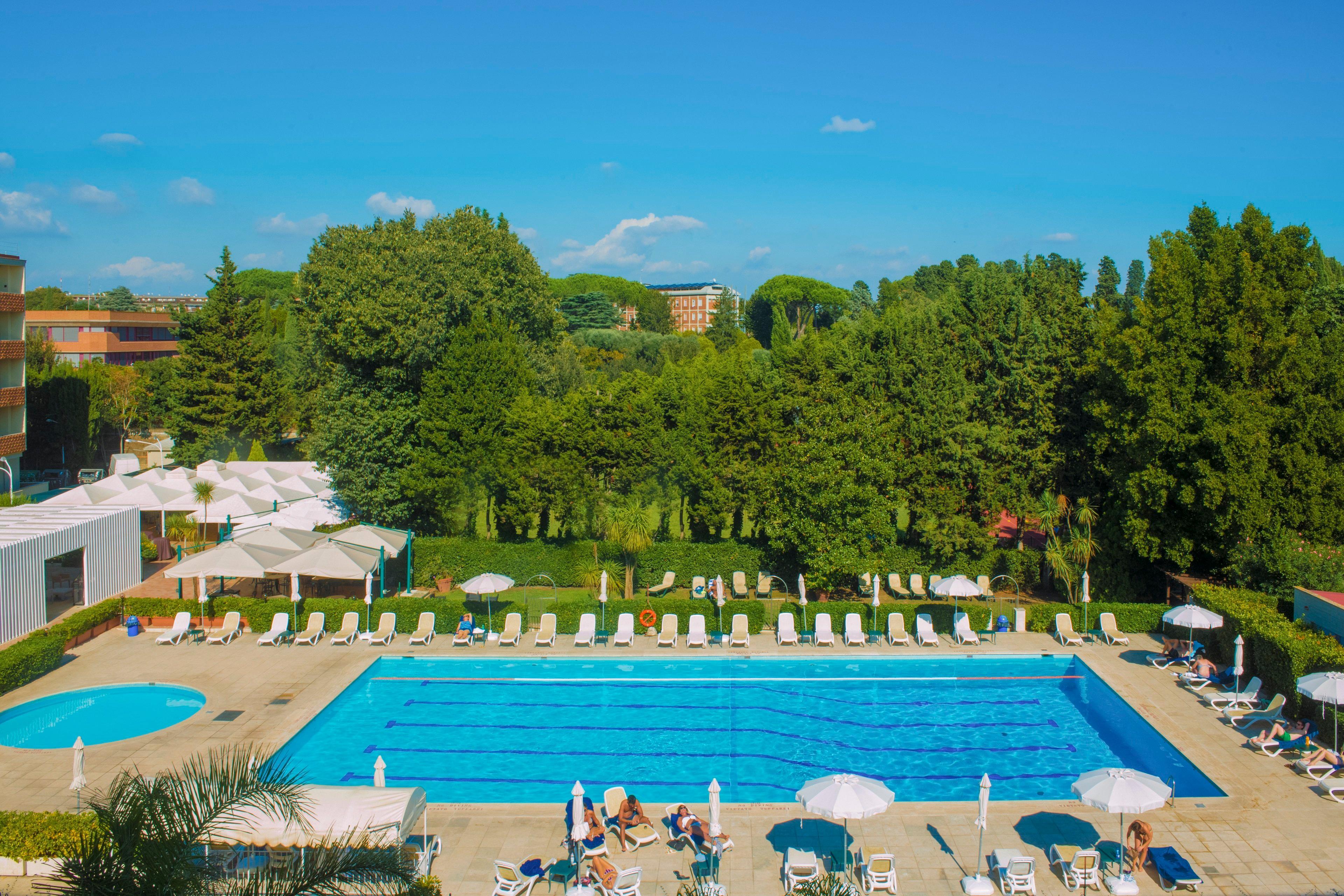 Hotel Crowne Plaza St. Peter's By Ihg 4*