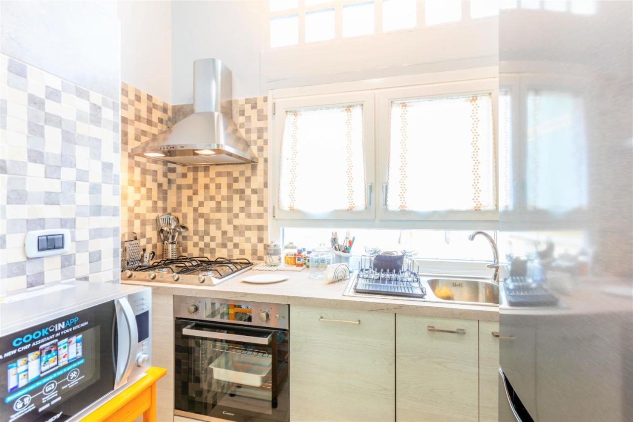 Hostly - Art & Color Midtown - 3br 2ba Appartement