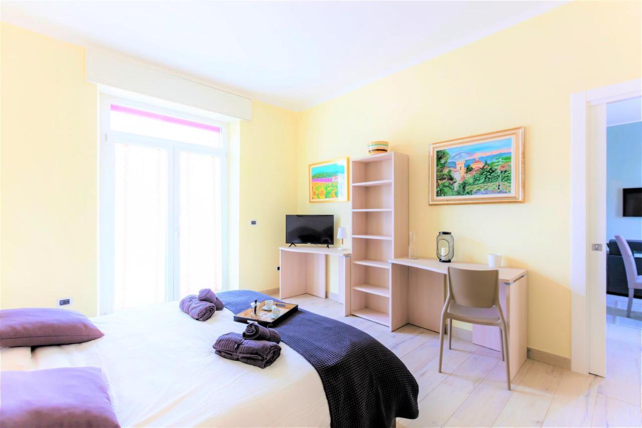 Hostly - Art & Color Midtown - 3br 2ba Appartement *