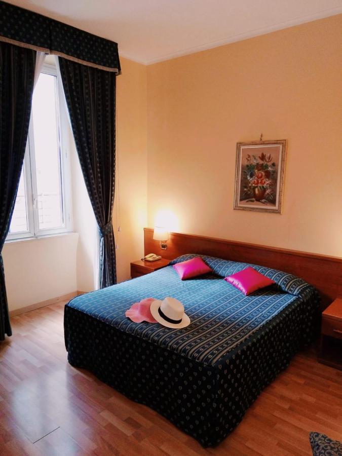 Hotel Fenicia 2*