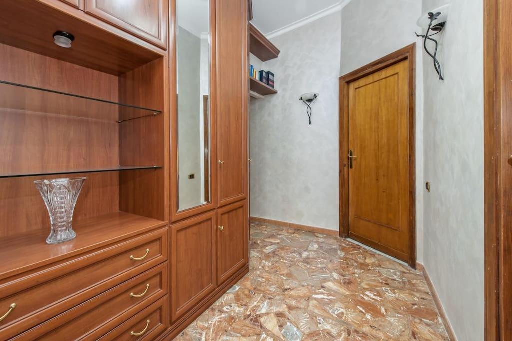 Domus Patrizia Romana 6 Persone * Rome