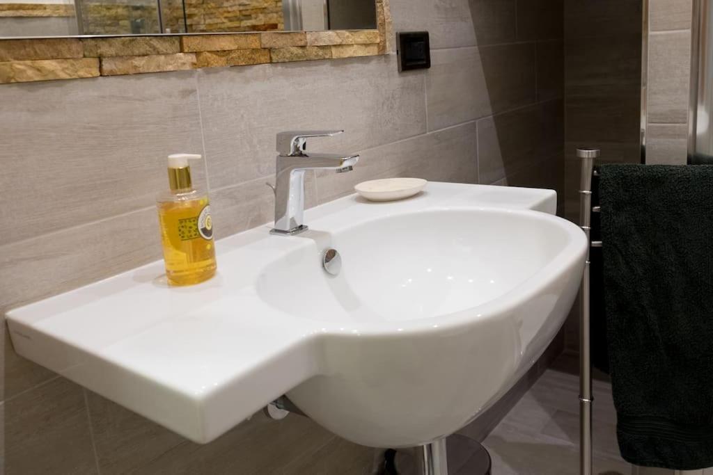 Domus Patrizia Romana 6 Persone Apartment Rome