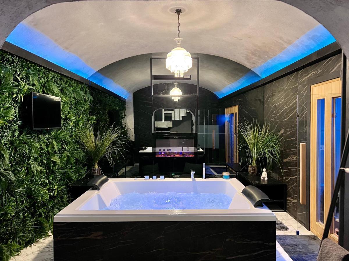 Romantic Wellness Colosseo Apartment Rome
