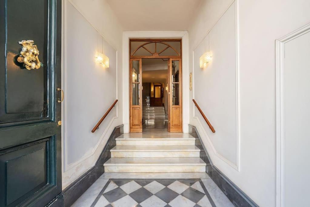 Apartment Hospitalityrome Piazza Di Spagna View *