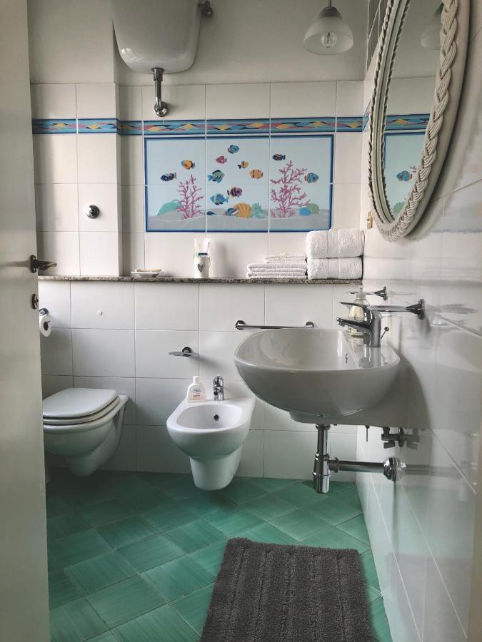 Questa Casa Non è Un Ciu-atr 9390-9 Appartamento Roma