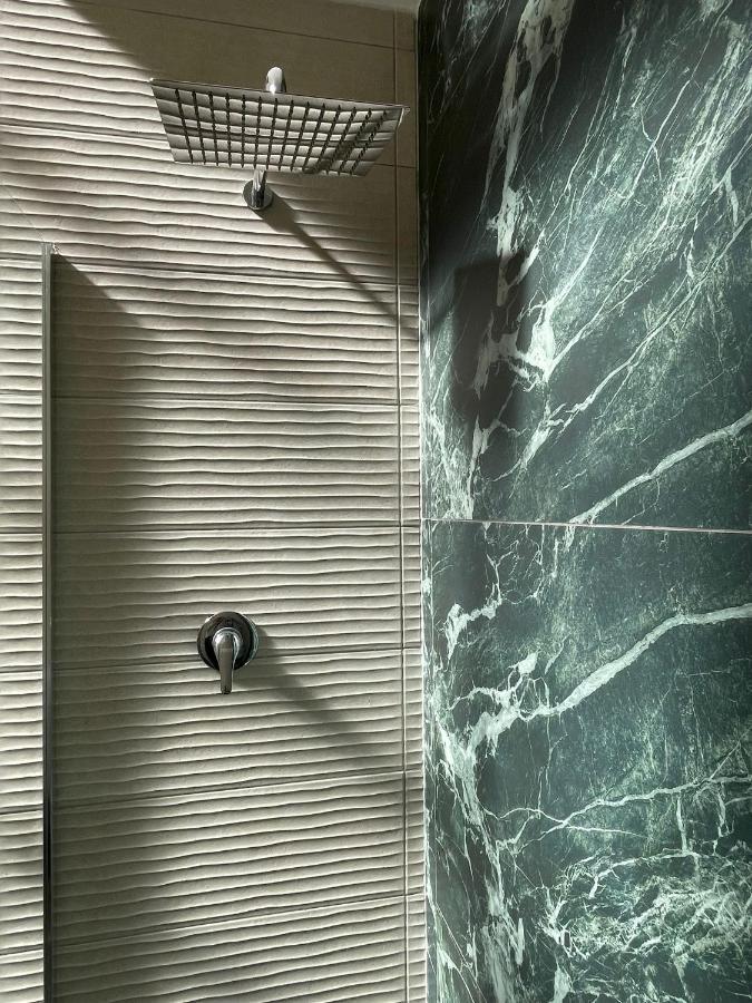 Central Suite