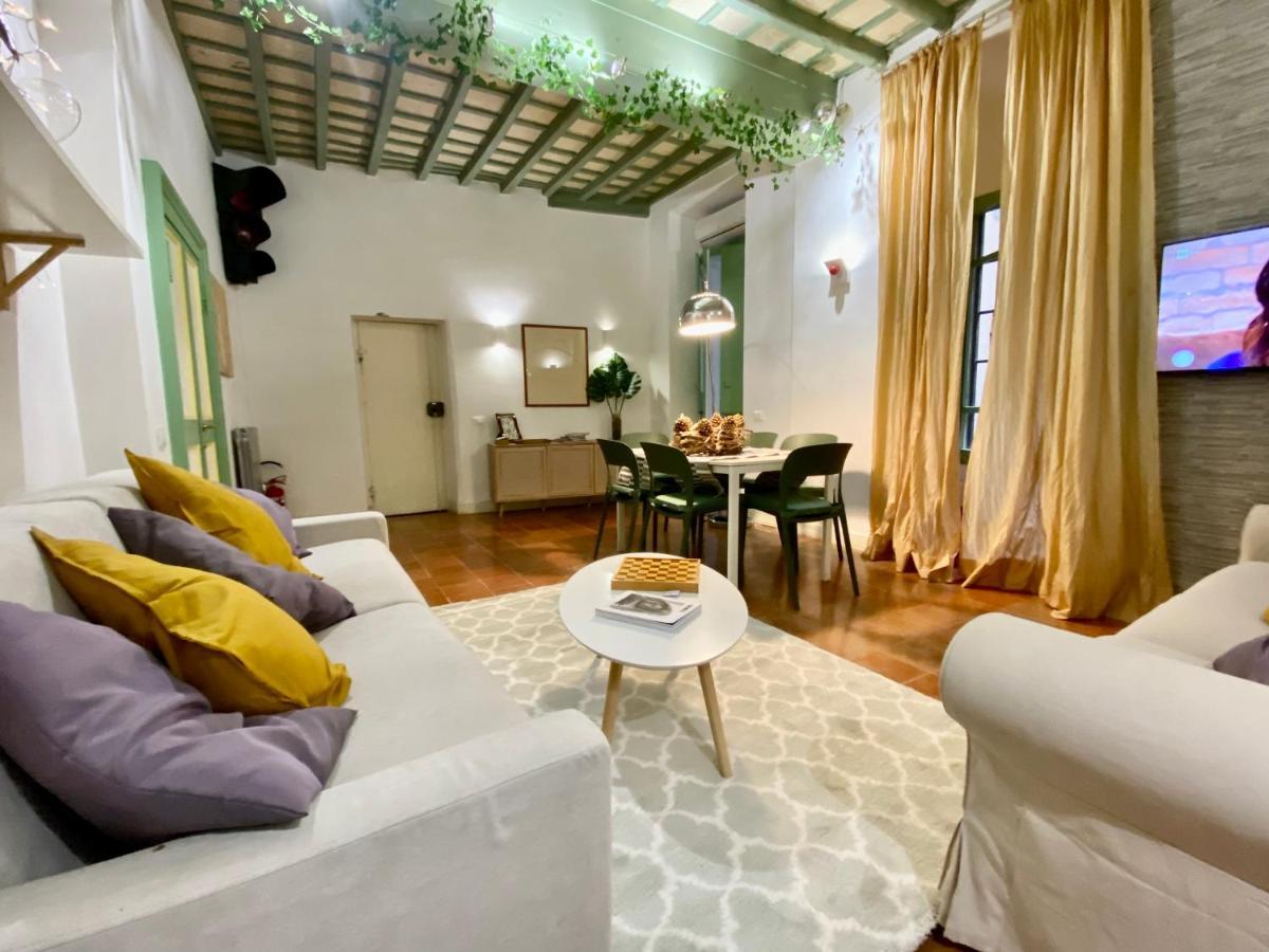 Pantheon Ancient Apartment
