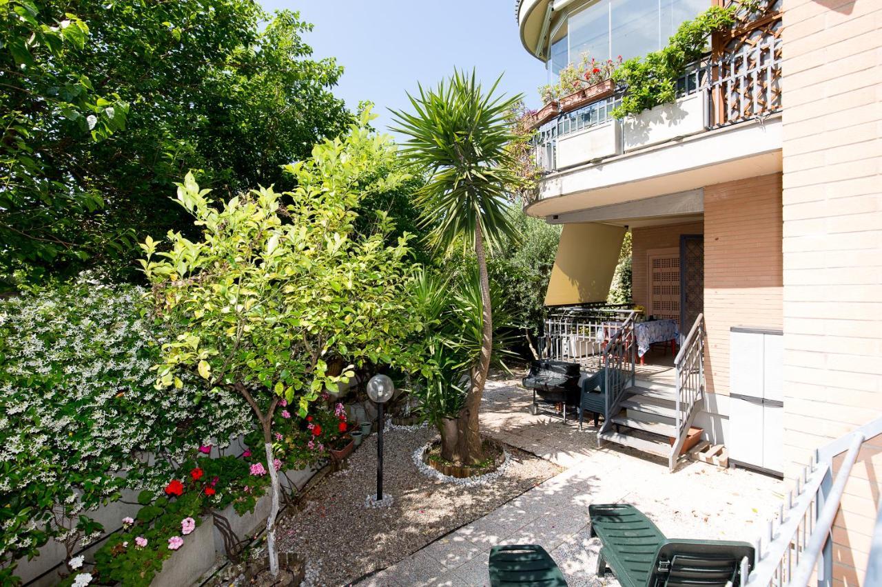 Apartment La Casetta Di Gio A With Private Garden And Parking Space - By Beahost Rome