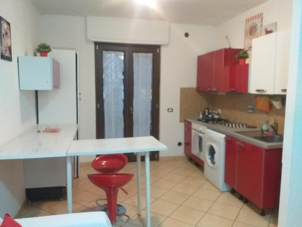 Guest house Hillary E Vale *