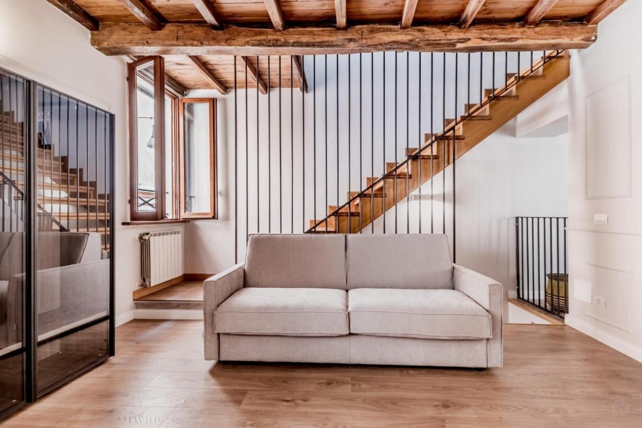 - Vittoria Palace Apartment